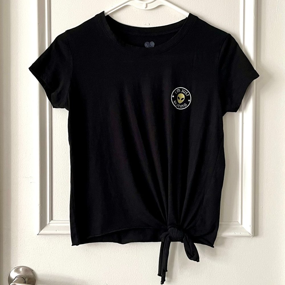 "I'm Just Visiting" Alien Tie T-Shirt